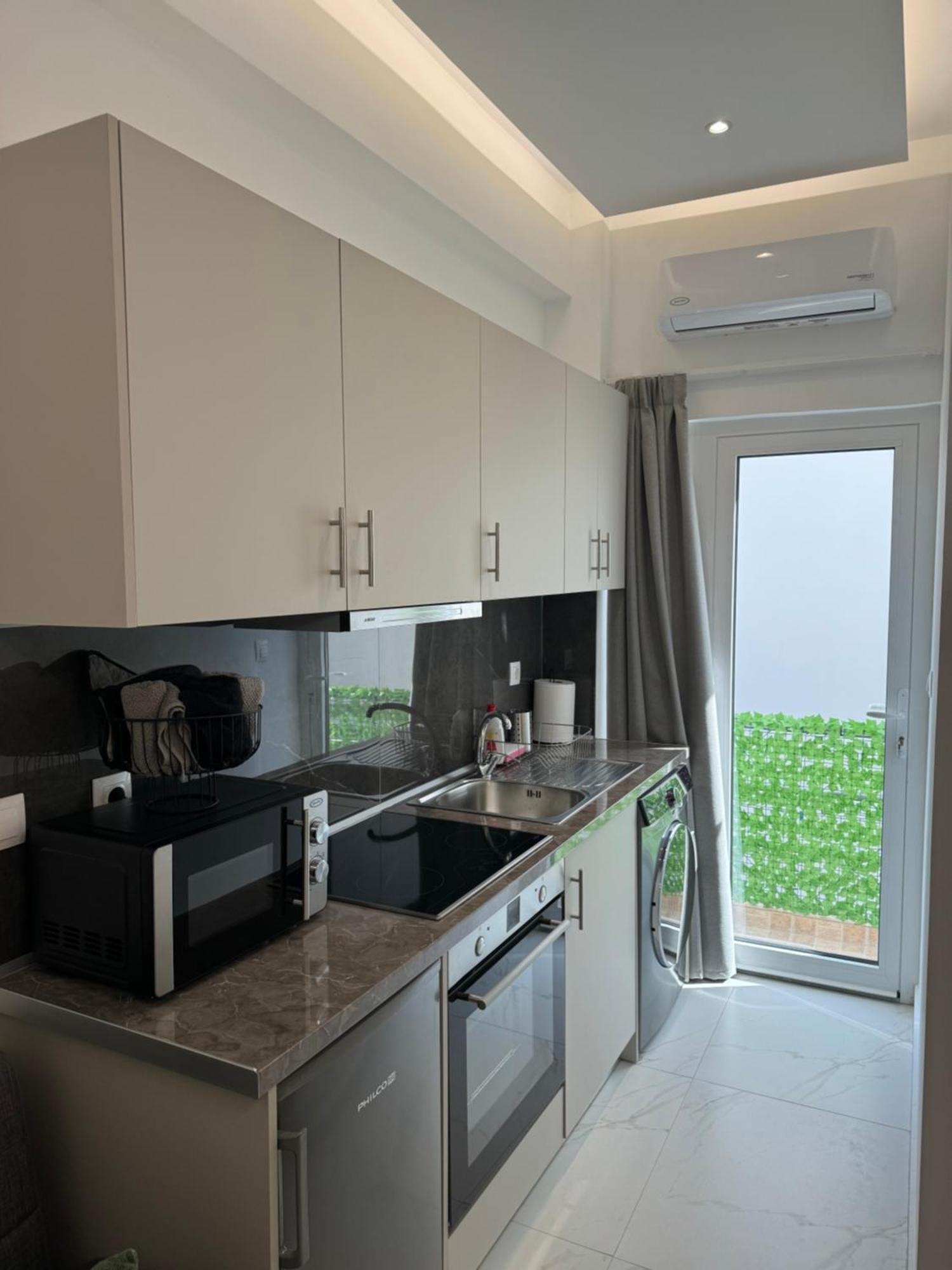 Cozy Center Apartment *